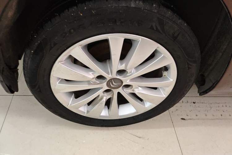 Used Citroen C-Quatre 2013 Sedan 1.6L Automatic Prestige Model Right Rear Wheel Hub