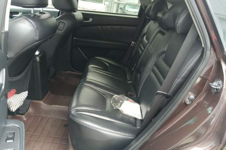 Used Luxgen U6 SUV 2015 1.8T New Creation Type Left Rear Seat