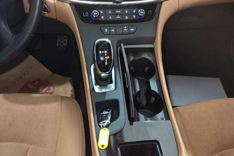 Used Buick LaCrosse 2016 28T Premium Edition
