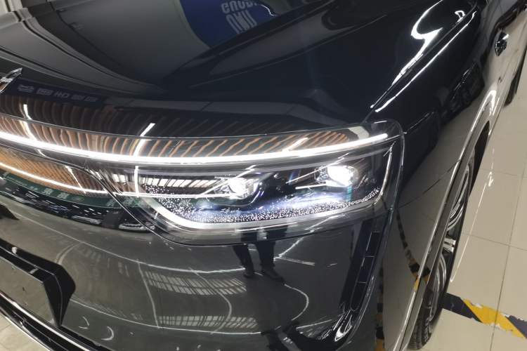 Used Hima AITO M8 2025 Extended-Range Max+ Version 53.4 kWh 6-Seater Edition Left Front Headlight