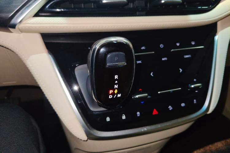 Used Buick GL8 2023 ES Lu Zun Deluxe Model
