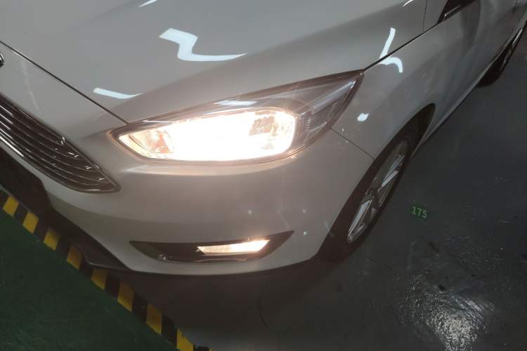 Used Ford Focus 2015 Sedan EcoBoost 180 Automatic Elite Model