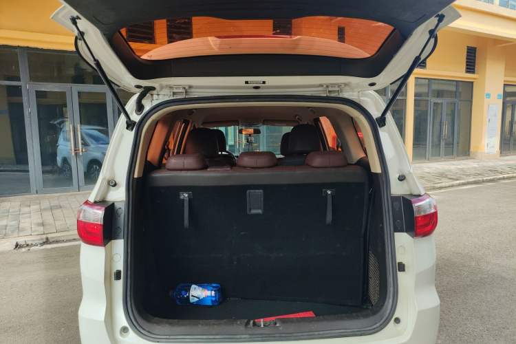 Used Changan Lingxuan 2017 1.6L Manual Happiness Edition
