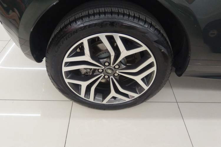 Used Land Rover Range Evoque 2022 Aurora L 249 PS R-Dynamic Luxury Edition Exterior 5