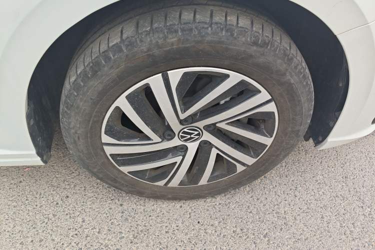 Used Volkswagen Lavida 2024 300TSI DSG Starry Sky Leading Edition Right Front Wheel Hub