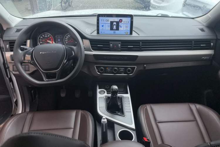 Used FORTHING T5 2022 Grand Edition 1.6L Manual Dream-Chasing Five-Seat Model
