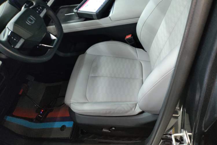 Used CHANGAN NEVO Q05 2025 Truly Delicious Version 125 Leading-Edge Edition Left Front Seat