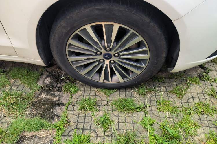 Used Ford Mondeo New Energy 2018 2.0 PHEV ZhiShang Trim
