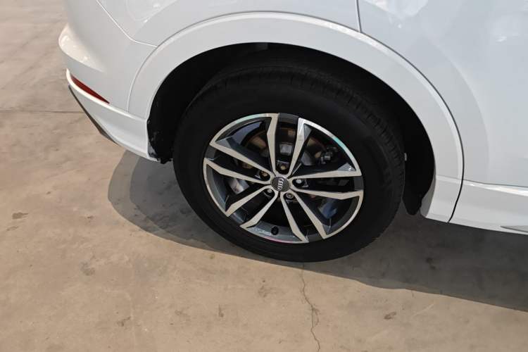 Used Audi Q3 2020 35 TFSI Ambition Dynamic Edition Right Rear Wheel Hub