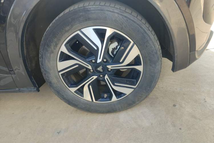 Used NETA U 2022 Zhi 400 Lithium-Nickel-Manganese-Cobalt Energy System