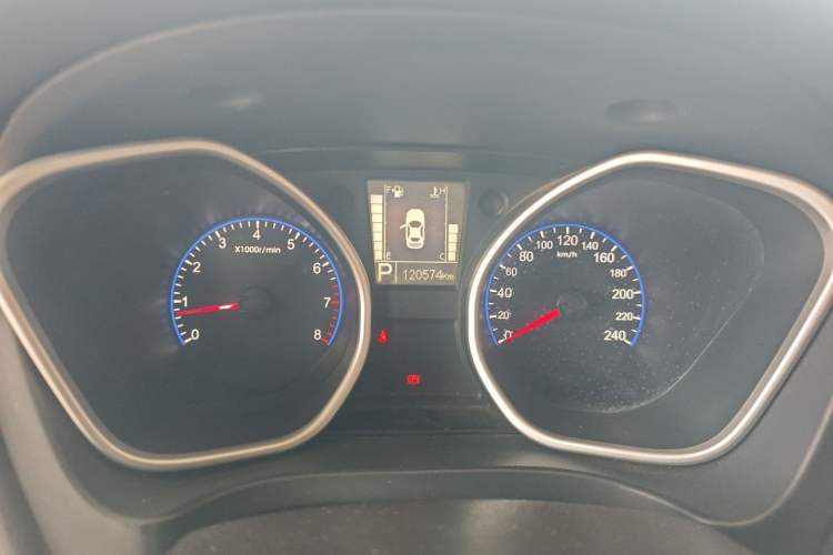 Used Geely Auto GX7 2015 Sports Edition 2.0L Automatic Prestige Model
