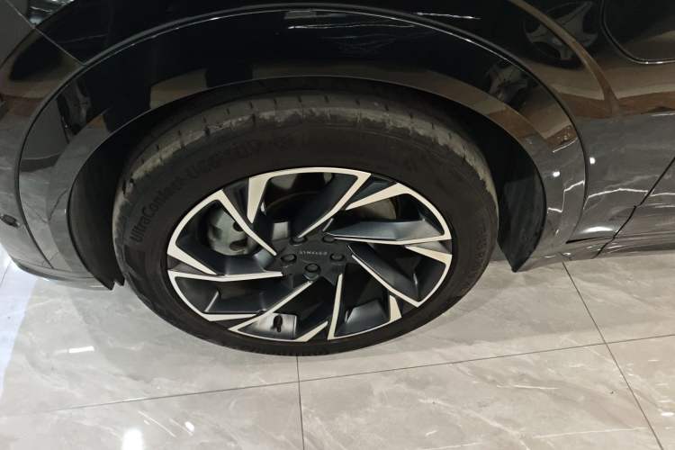 Used Lynk & Co 09 EM-P 2021 2.0T PHEV Halo Six-Seater Left Front Wheel Hub