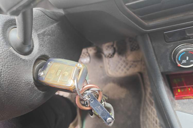 Used Volkswagen Lavida 2021 1.5L Manual Comfort Edition
