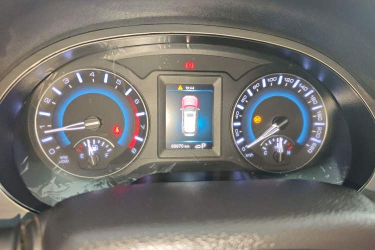 Used Haval H2 2018 Red-Label 1.5T Dual-Clutch Two-Wheel-Drive Elite Model