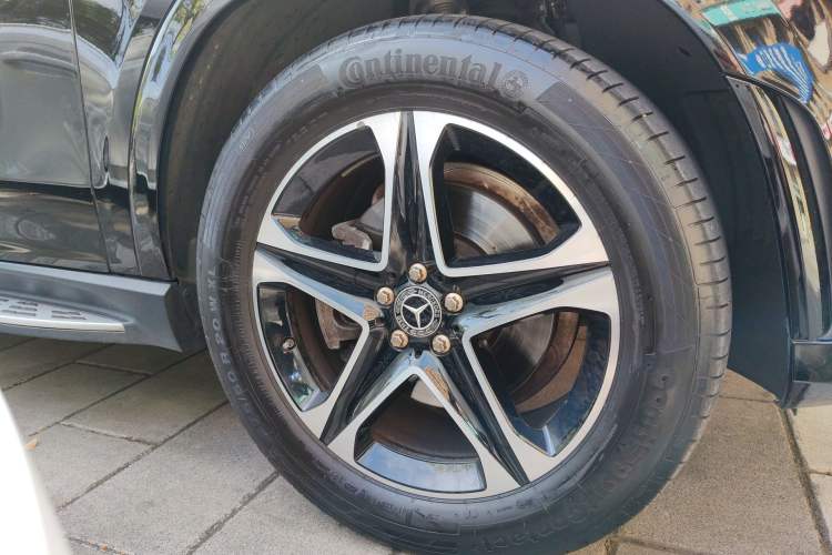 Used Mercedes-Benz GLE 2023 GLE 350 4MATIC Stylish Model Right Front Wheel Hub