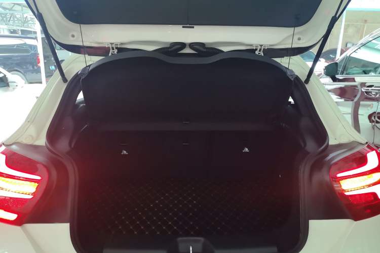 Used Mercedes-Benz A-Class (Import) 2016 A 200 Fashion Model