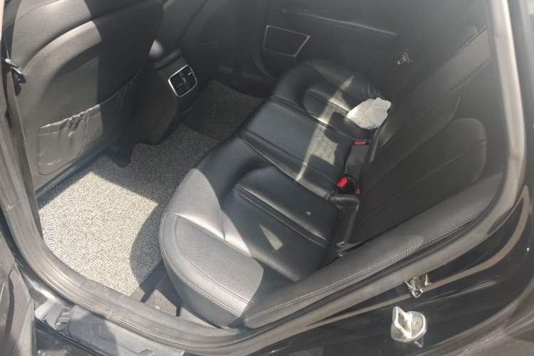 Used Kia K5 2016 2.0L Hybrid GLS
