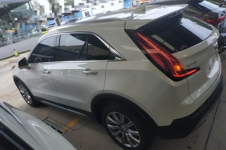 Used Cadillac XT4 2018 28T Two-Wheel-Drive Luxury Model
