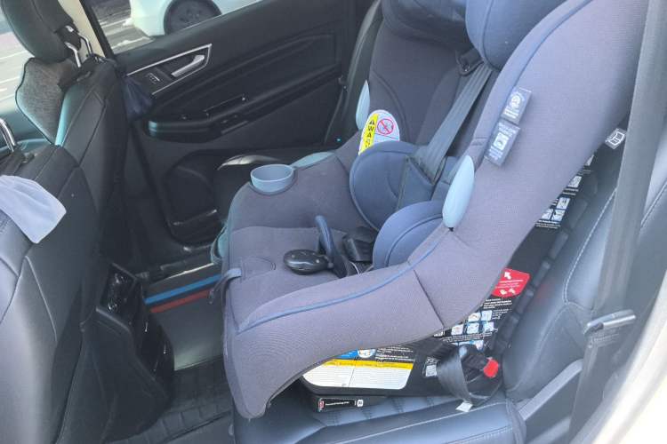 Used Ford Edge 2018 EcoBoost 245 Two-Wheel-Drive Titanium 7-Seater China VI Standard