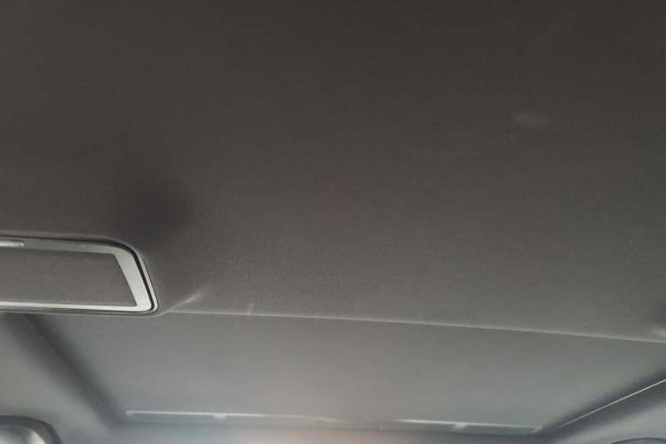 Used Mercedes-Benz E-Class 2014 Restyled E 260 L Sport Edition Headliner