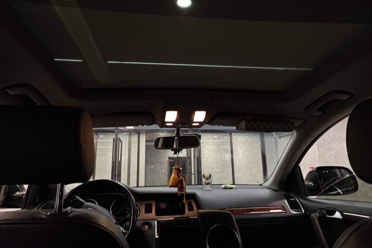 Used Audi Q7 2015 35 TFSI Ambition Edition Headliner