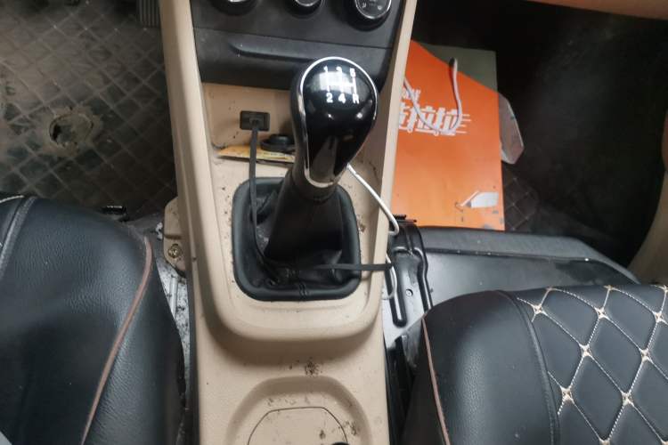 Used CHANGAN KUAYUE Xing V5 2021 1.6L Jinbao Edition Luxury Version DAM16KR
