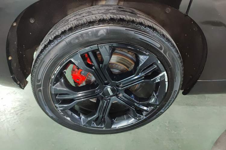 Used Wey VV7 2017 2.0T Flagship Model Right Rear Wheel Hub