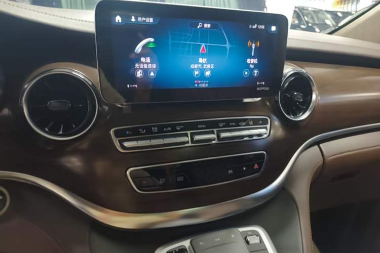 Used Mercedes-Benz V-Class 2020 V 260 Avantgarde Edition
