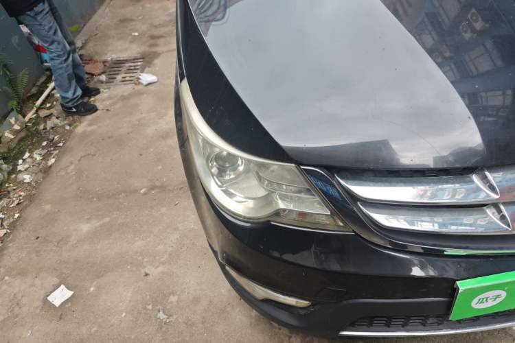 Used Baojun 730 2014 1.5L manual Comfort version 7 seats
