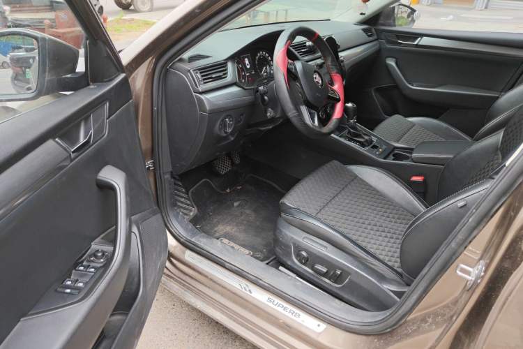 Used Skoda Superb 2016 TSI330 DSG Innovation Edition