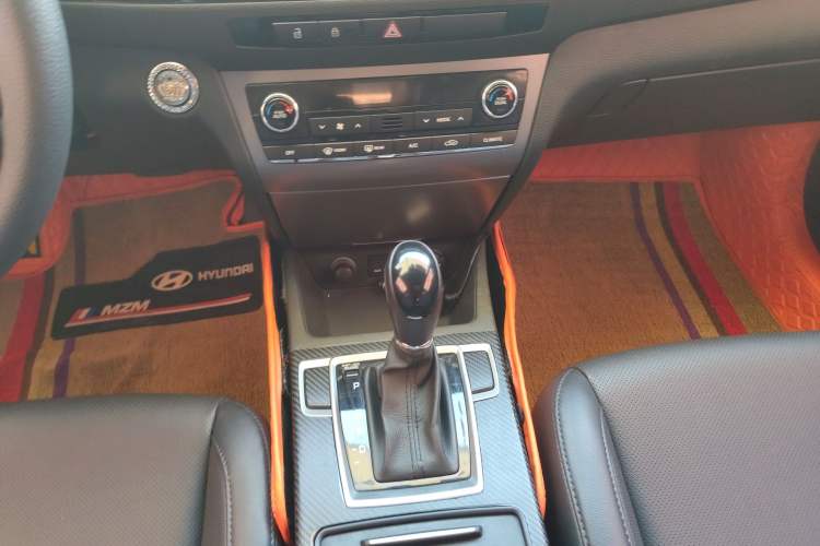 Used Hyundai Mistra 2016 1.8L Automatic Smart GLS Gear Lever