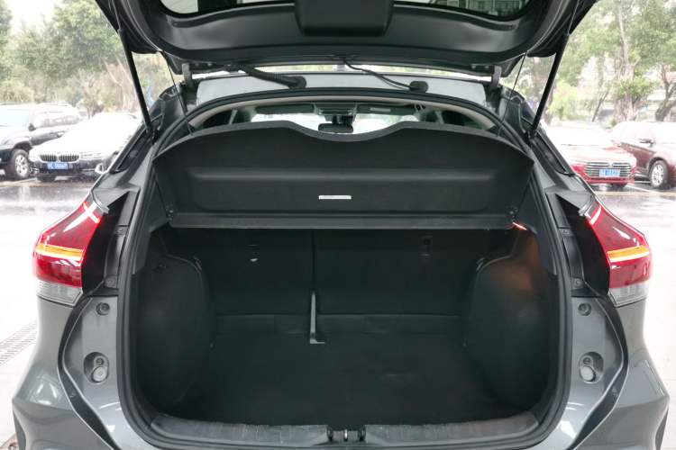 Used Nissan Kicks 2022 1.5L CVT XV Luxury Edition Trunk