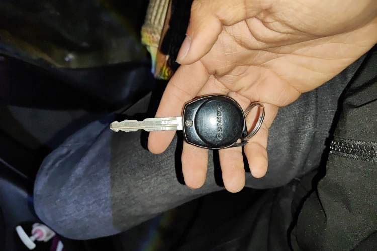 Used Jinbei Grace 2010 2.4L 3rd Generation Zunling Standard Version 9 Seats 9 Seats 4RB2 Vehicle Key