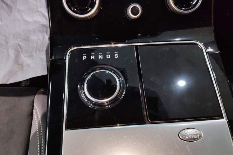 Used Land Rover Range Rover Velar 2019 250 PS
