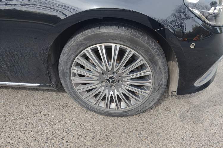 Used Mercedes-Benz E-Class 2021 Facelift E 300 L Stylish Edition Right Front Wheel Hub
