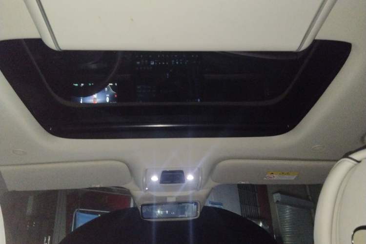 Used Denza D9 2024 DM-i 980 Four-Wheel Drive Prestige Model
