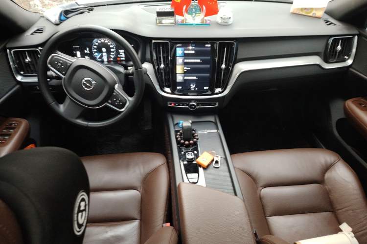 Used Volvo S60 2022 B4 Zhiyi Luxury Edition