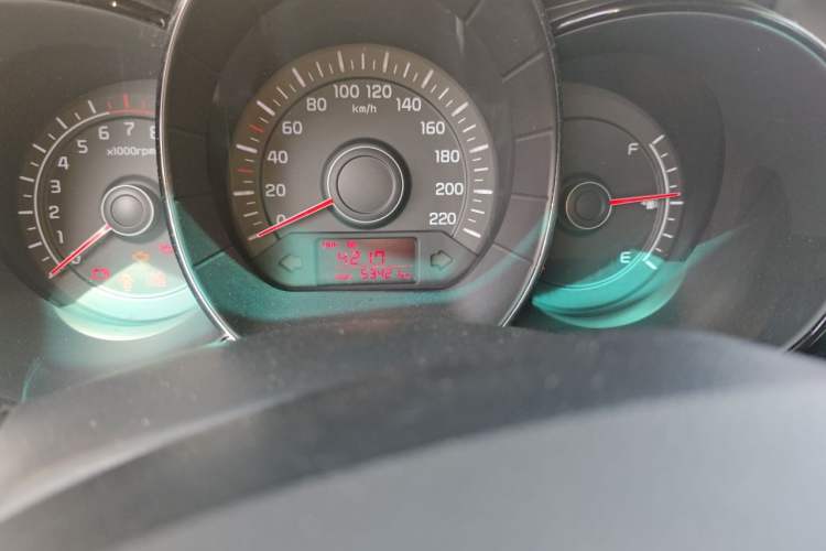 Used Kia K2 2012 Sedan 1.4L MT GLS Commemorative Edition