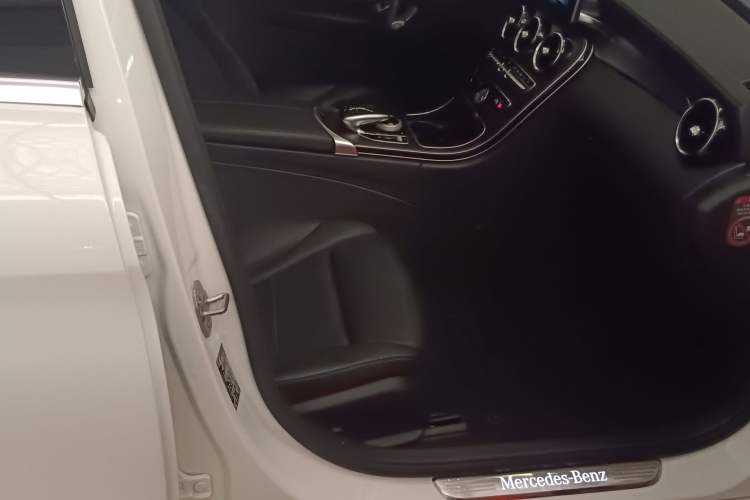 Used Mercedes-Benz C-Class 2016 C 200 L 4MATIC Sport Edition Right Front Seat