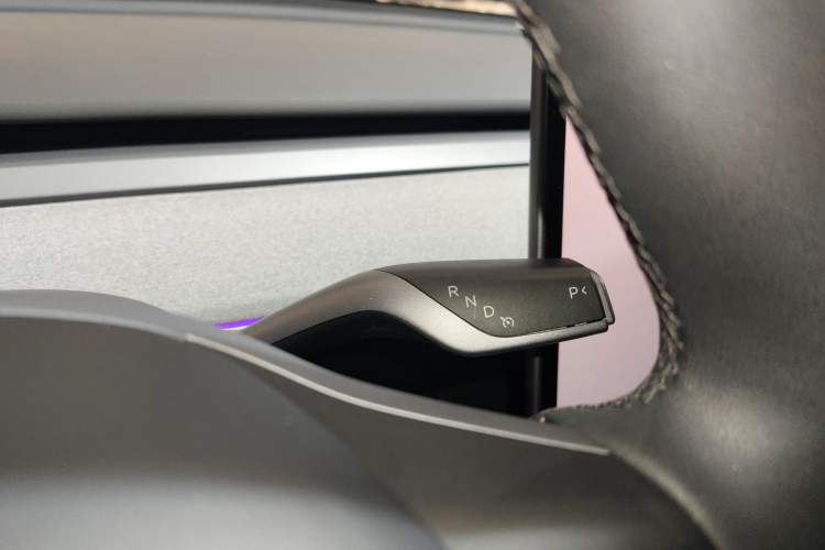 Used Tesla Model Y 2023 Long-Range All-Wheel-Drive Version
