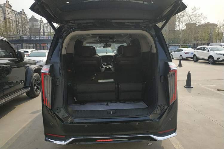 Used GAC Trumpchi M8 2024 Master Series 400T Prestige Edition Trunk