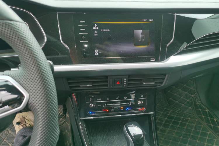 Used Volkswagen Passat 2024 280TSI Elite Edition Audio And AC Panel