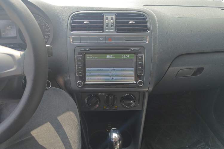 Used Volkswagen Polo 2016 1.4L Automatic Trendy Model Audio And AC Panel