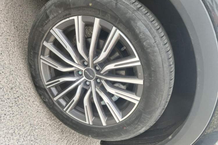 Used JETOUR X70 PLUS 2023 1.5T DCT Brave PLUS 5-Seater
