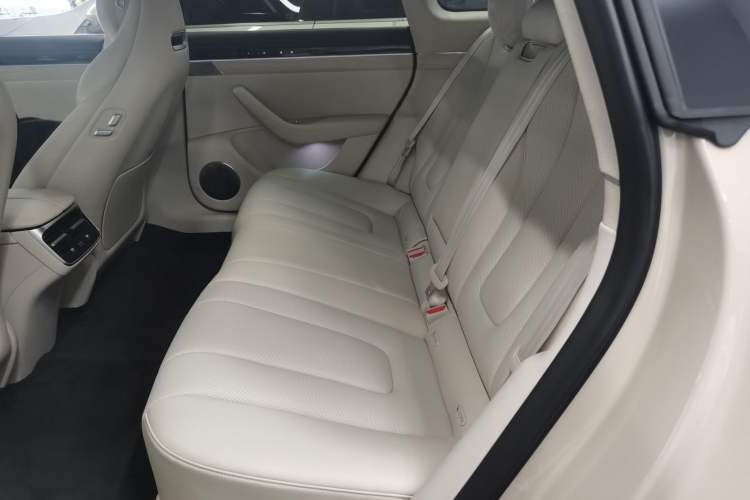 Used Hima Luxeed S7 2025 855 km Max Left Rear Seat