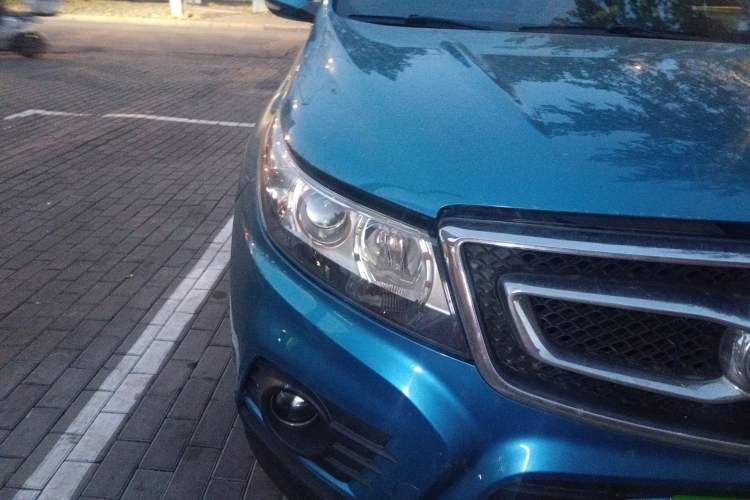 Used BAIC Senova X55 2016 1.5T CVT Elite Edition Right Front Headlight