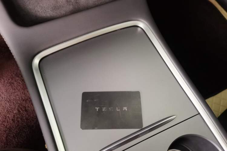 Used Tesla Model Y 2023 Rear-Wheel-Drive Version Interior 1