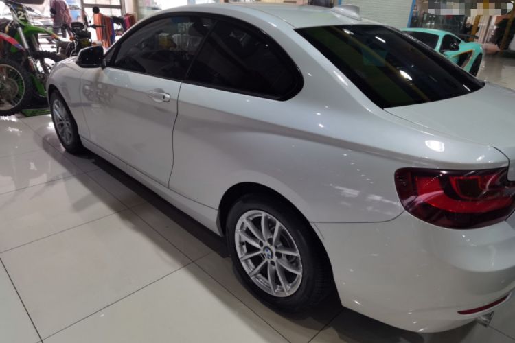Used BMW 2 Series 2015 218i Exterior 3
