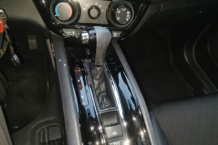 Used Honda Vezel 2020 1.5L CVT Pioneer Edition