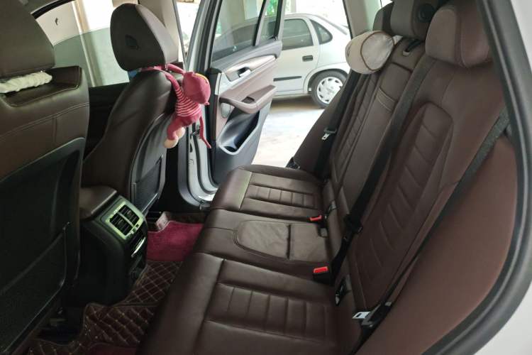 Used BMW X3 2019 xDrive28i Luxury Package Left Rear Seat